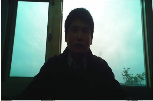 背光人像仪
